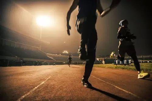 他们凭借深 他们凭借深