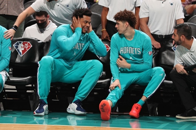 他正在逐步 他正在逐步